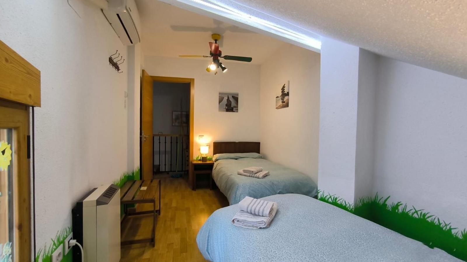 Duplex San Lorenzo 2 Parking Gratuitos Y Piscina Хаэн Экстерьер фото